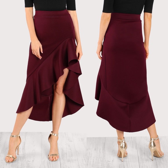 Dresses & Skirts - HP🏆HOLIDAY STYLE🎄Ruffle front hilo flounce skirt