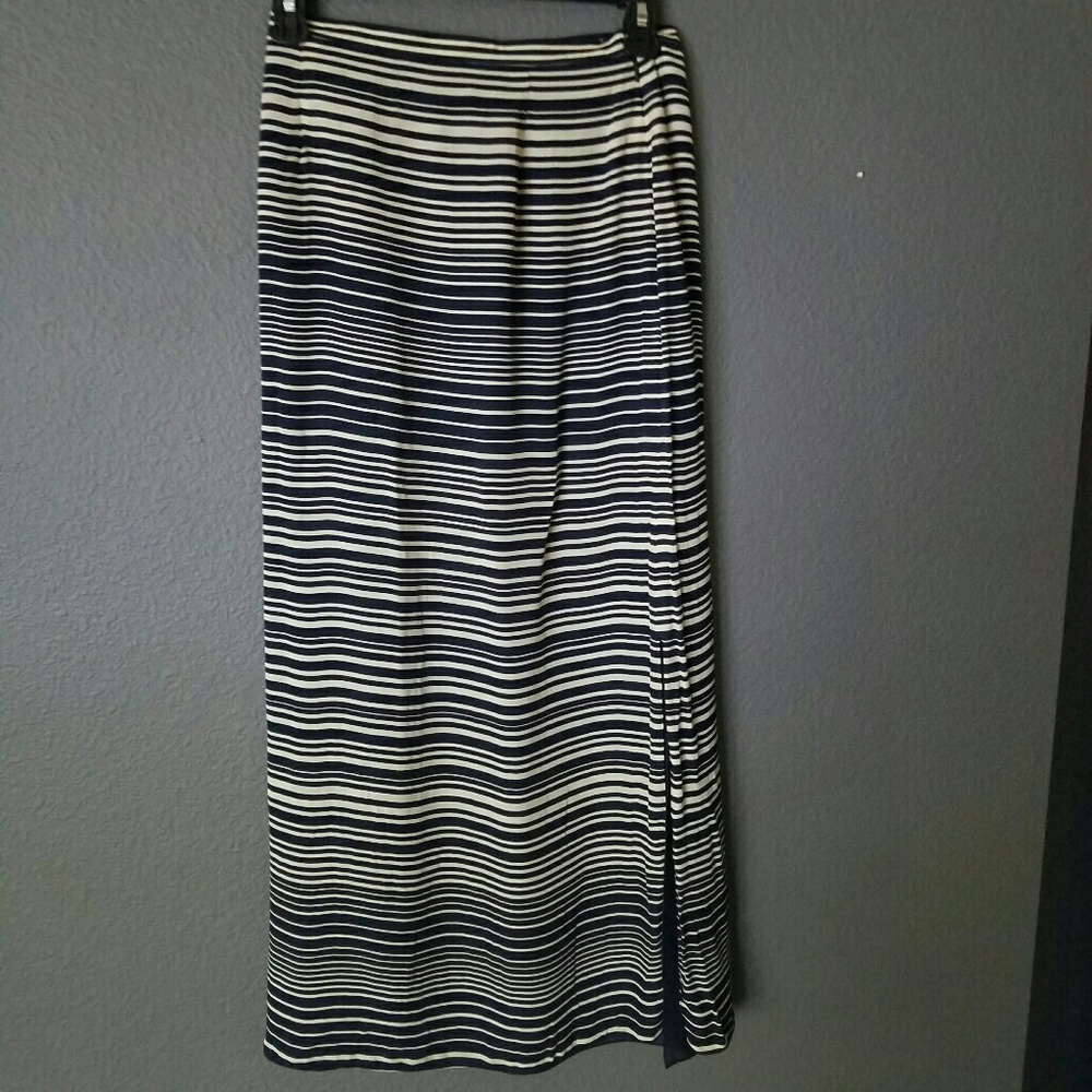 💜 3 For $25 💜 Vintage 100% Silk Skirt