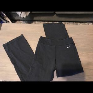 Women’s Nike yoga pants