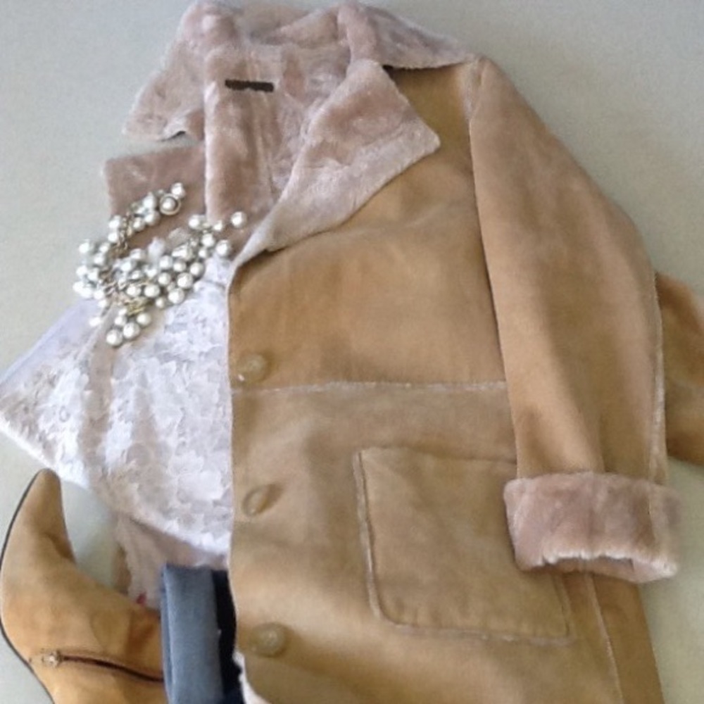 🎉HP🎉Guess genuine leather coat💙