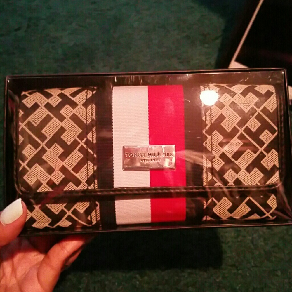 Tommy Hilfiger Wallet