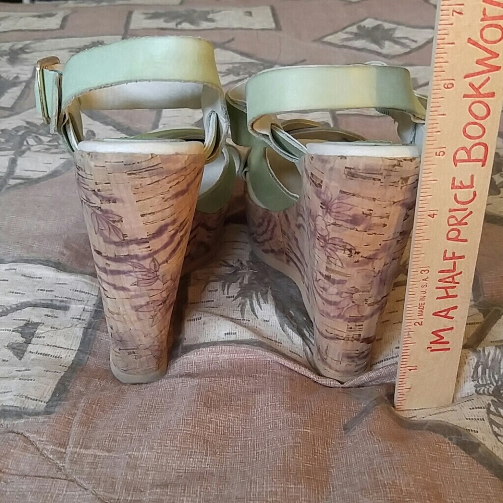 Army Green Platforms - Picture 2 of 2