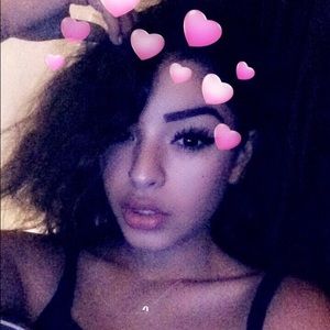 Meet your Posher, Crystal