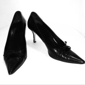 Gucci black pumps