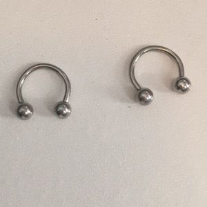 14G horseshoe rings