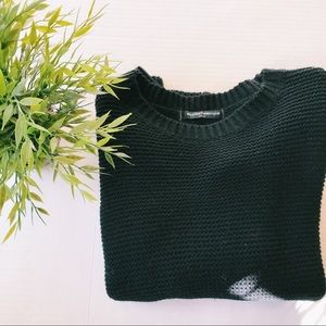 BRANDY MELVILLE BLACK SWEATER