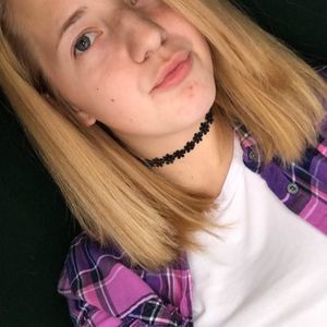 Meet your Posher, Halee