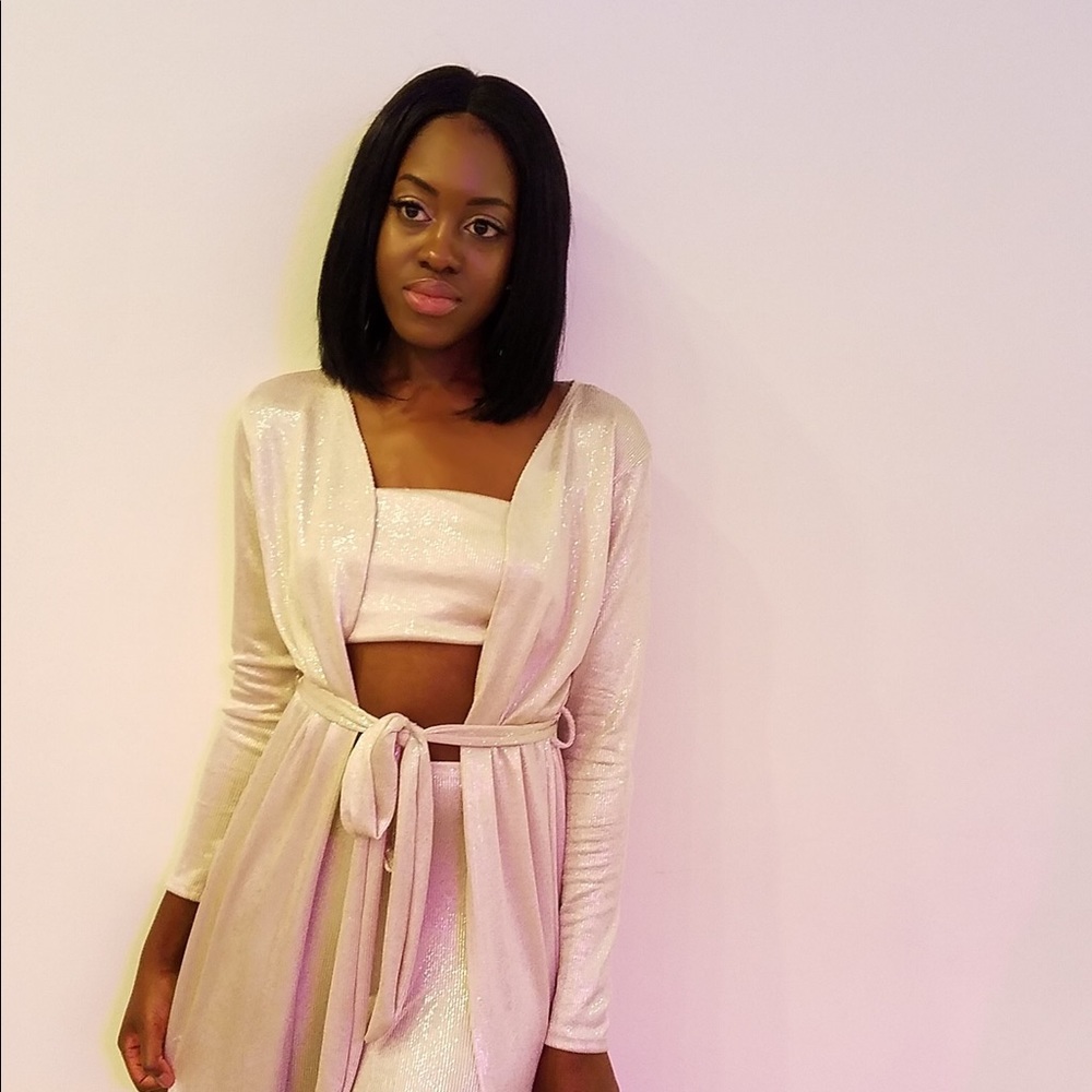 Meet your Posher, Constance