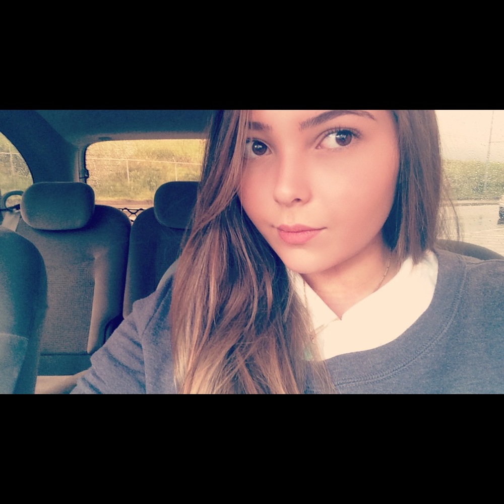 Meet your Posher, Andrea