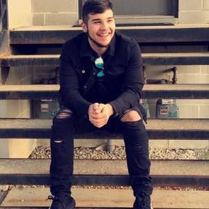 Meet your Posher, Julian baudilio