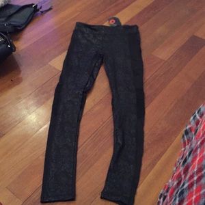GUESS black mesh legging pants