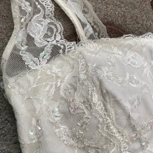 Little White Lace Dress - Picture 3 of 8