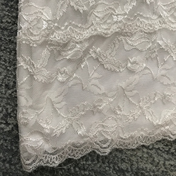Little White Lace Dress - Picture 4 of 8