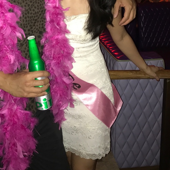 Little White Lace Dress - Picture 7 of 8