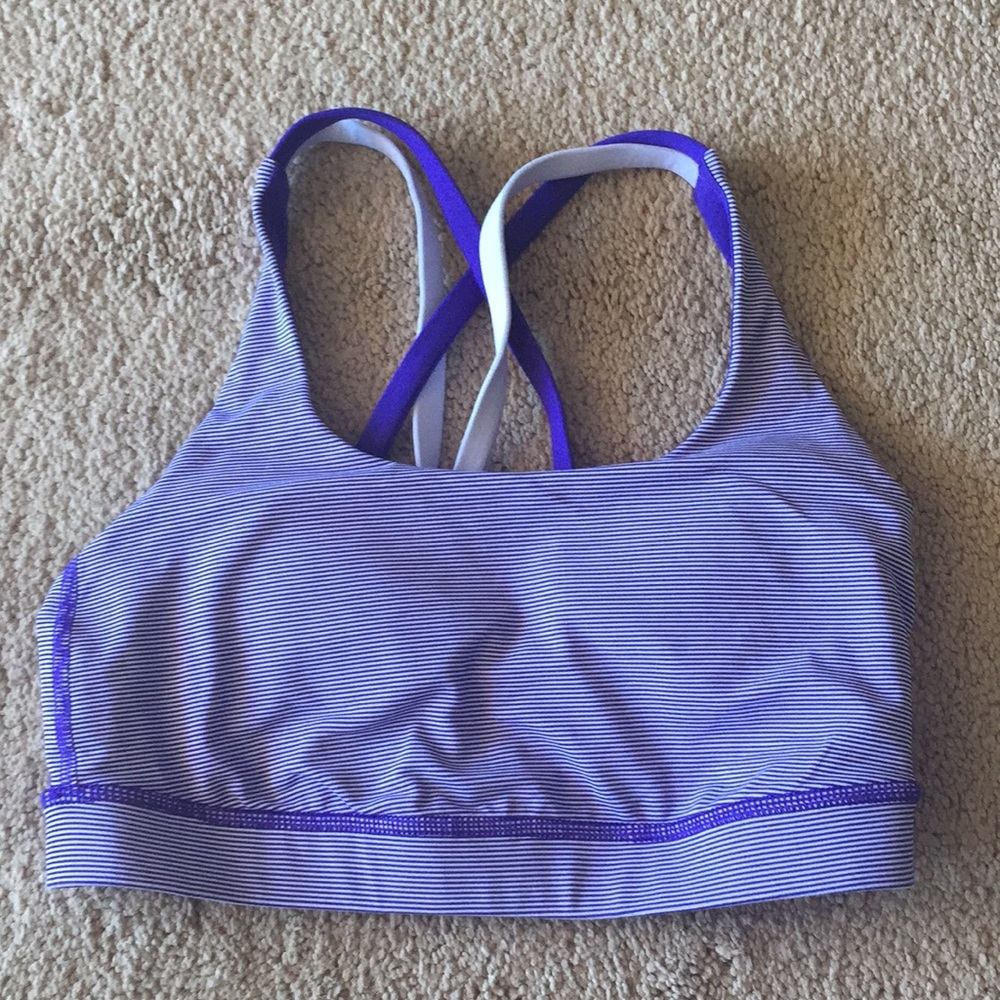 Lululemon sports bra