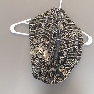 Infinity scarf