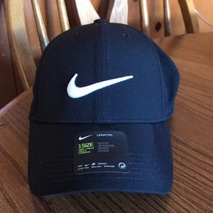 Brand New Nike golf hat