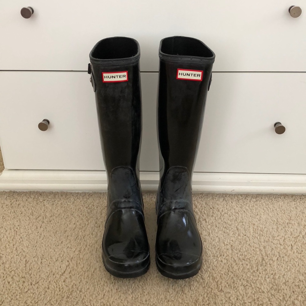 Black glossy hunter boots