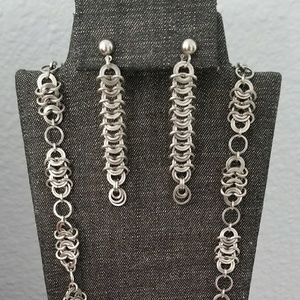 ****SOLD****STAINLESS STEEL CHAIN AND EARRING SET