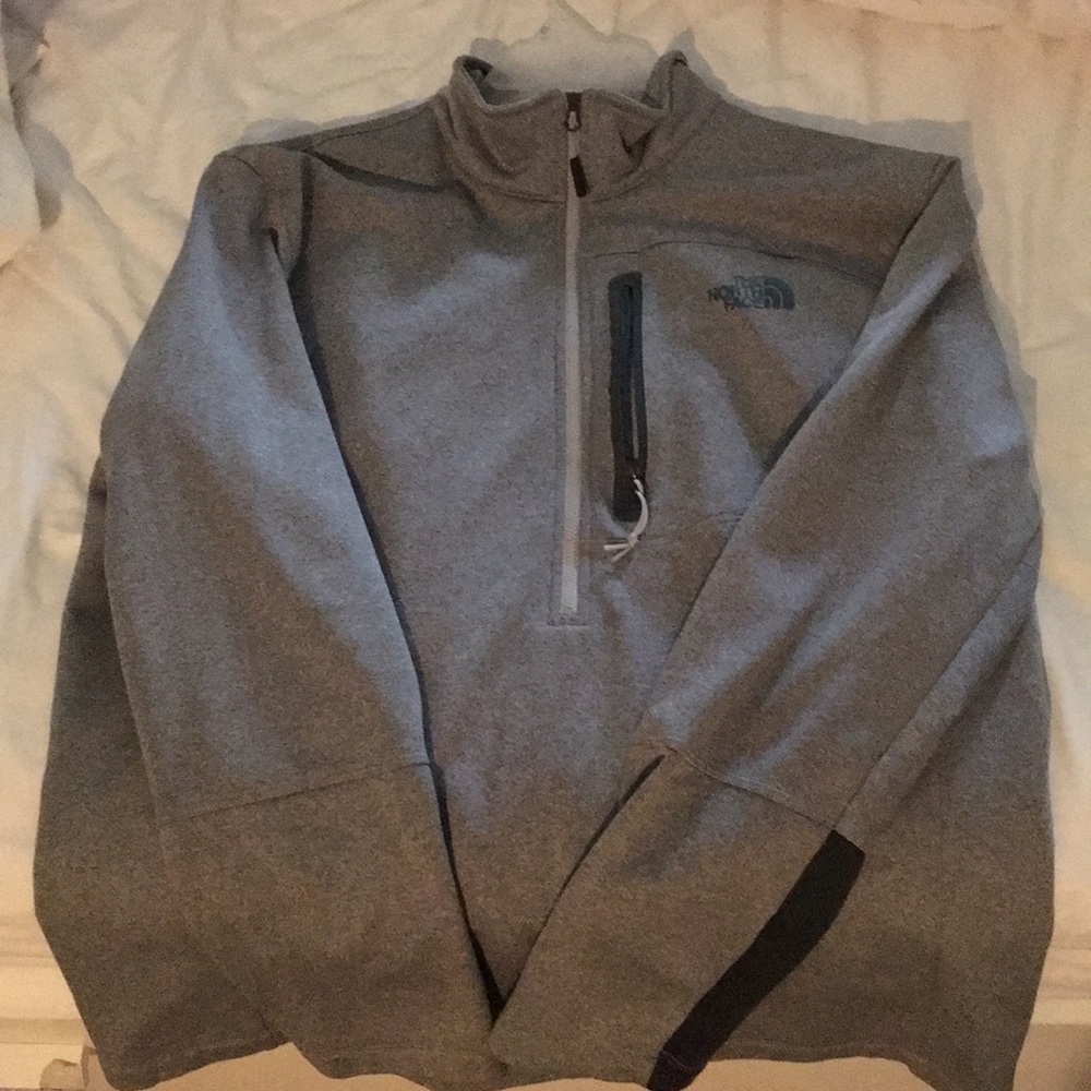 XL Grey Northface Pull over