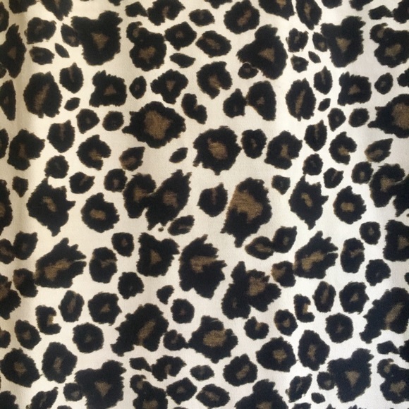 Silk midi leopard print skirt - Picture 2 of 4