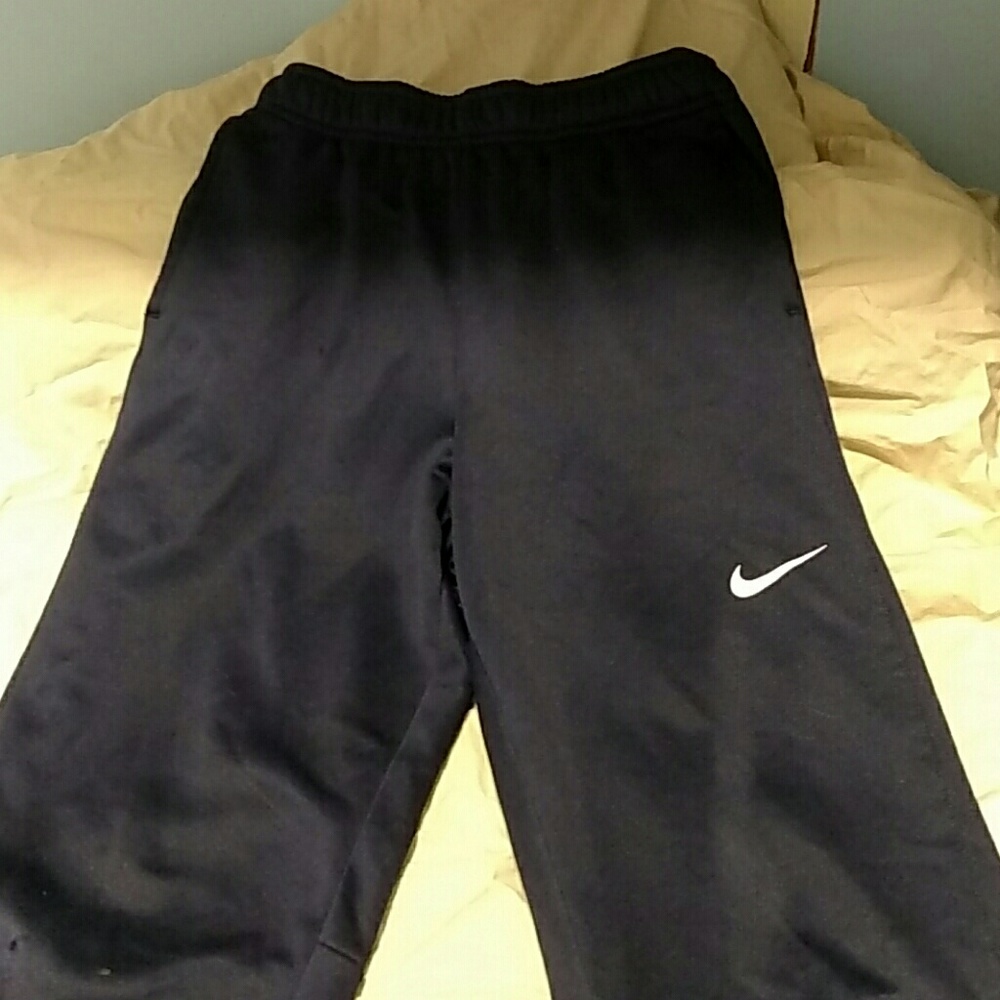 Nike Therma -Fit size L