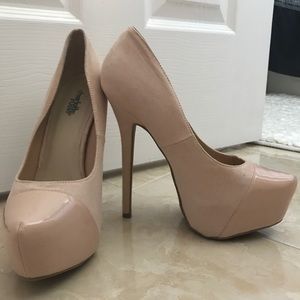Charlotte Russe nude suede/leather pumps size 9
