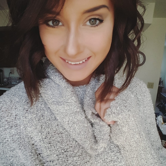 Meet your Posher, Kimberly - Picture 1 of 1