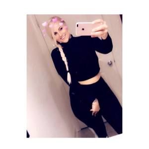 Meet your Posher, Christina