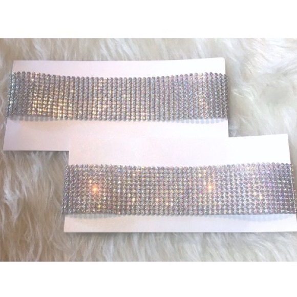 Iridescent Crystal Choker Necklace - Picture 2 of 7