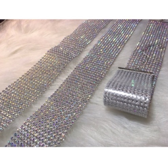 Iridescent Crystal Choker Necklace - Picture 3 of 7