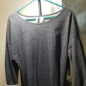 Sweatshirt tee long sleeved