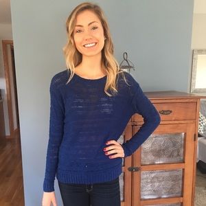 Blue knit Forever21 sweater Sz Medium