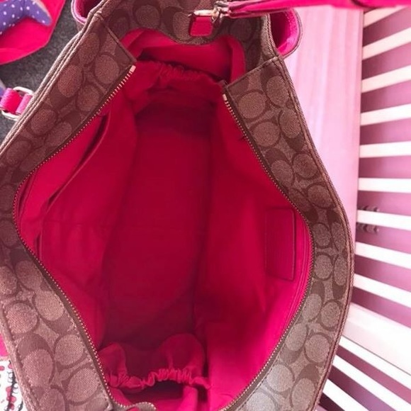 Coach signature diaper bag - Picture 2 of 3