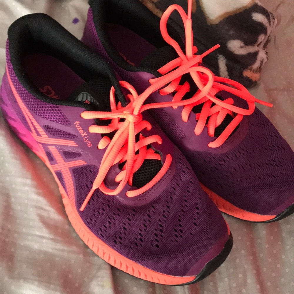 ASICS fuzelyte women’s sneakers Size 7