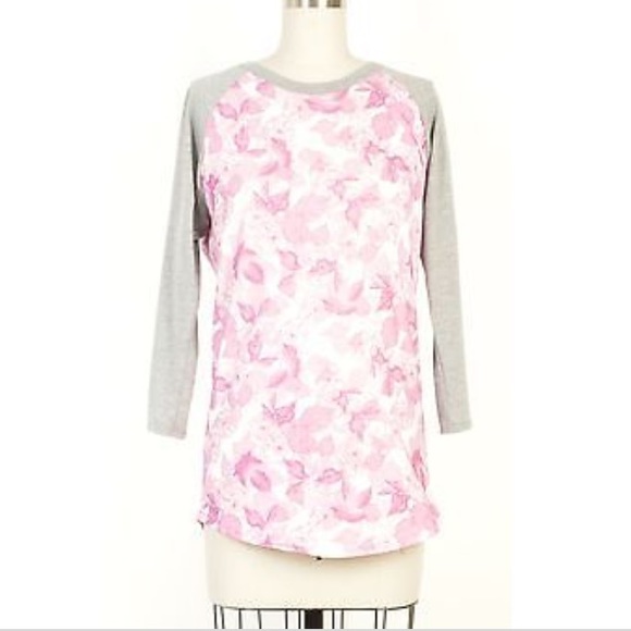 LuLaRoe Tops - Lularoe Randy Lavender Floral Leaf Baseball Tee L