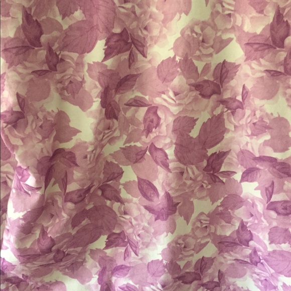 Lularoe Randy Lavender Floral Leaf Baseball Tee L - Picture 4 of 5