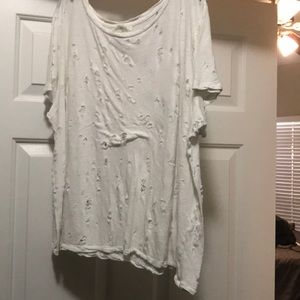 Ripped tee -white plus size