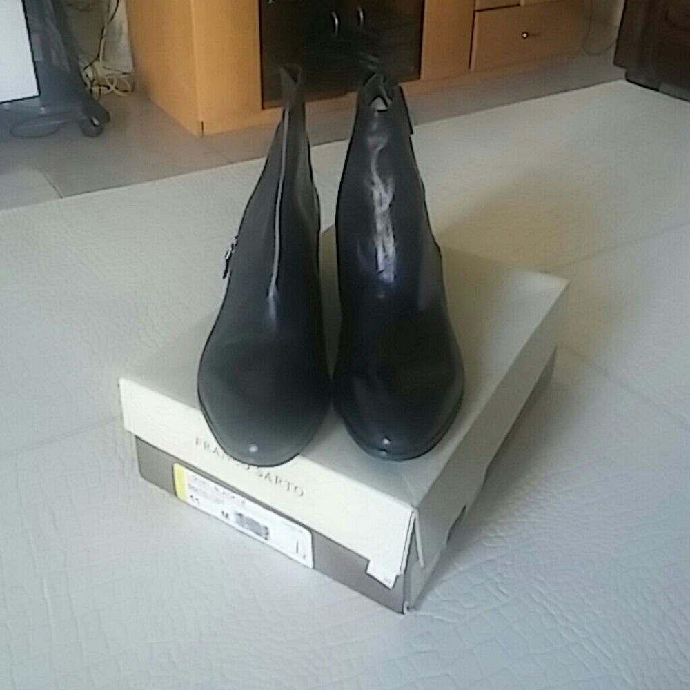 Boots - Picture 2 of 5