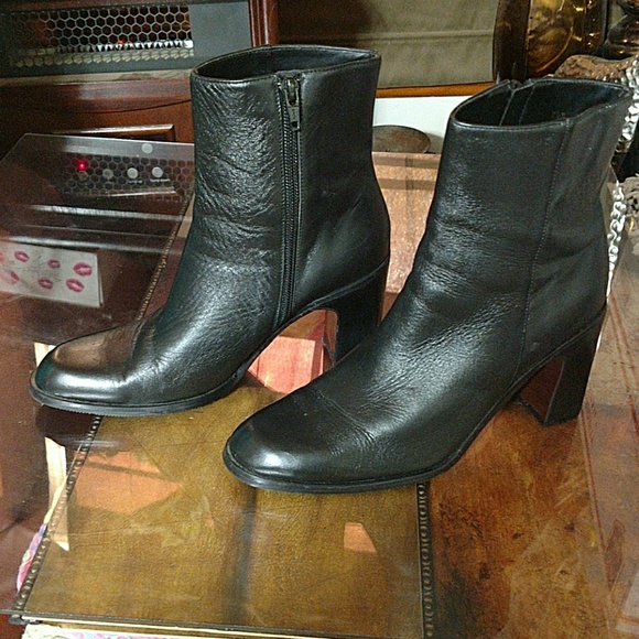 Bootalinos Genuine Leather Boots - Picture 2 of 6