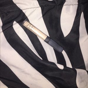 nars concealer!!