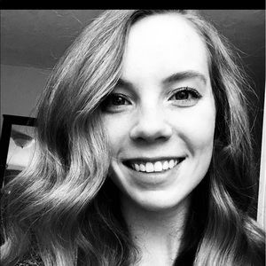 Meet your Posher, Hayley