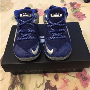 Used Lebron XII size 5C