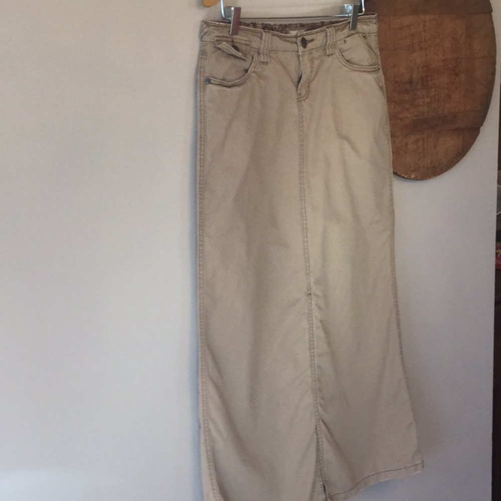 Maurice’s skirt