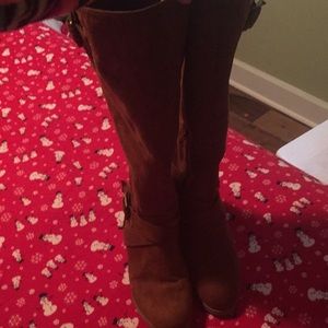 Knee-high suede boots