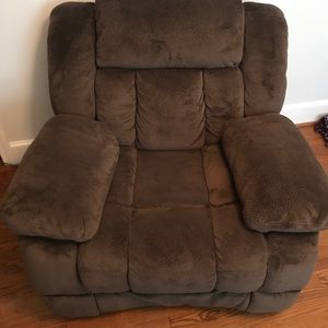 Reclining couch & recliner