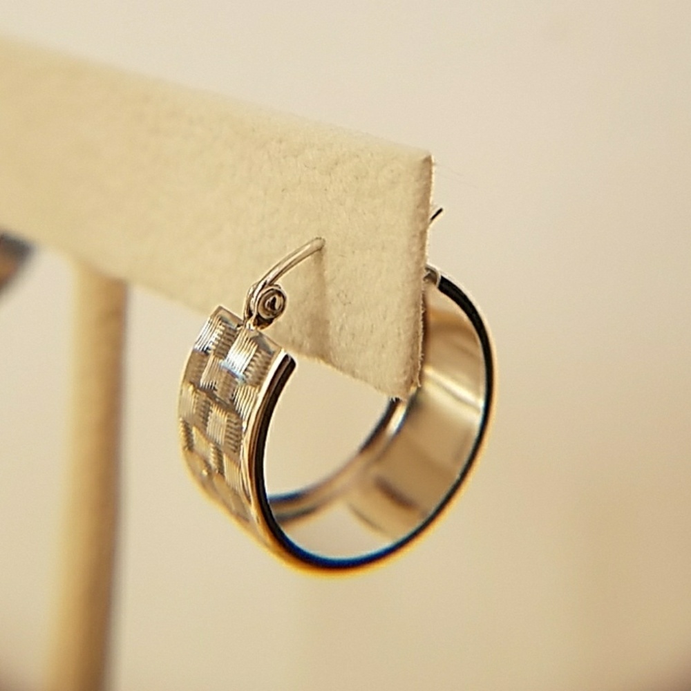 14k Solid White or Yellow Gold Hoop Earrings - Picture 3 of 8