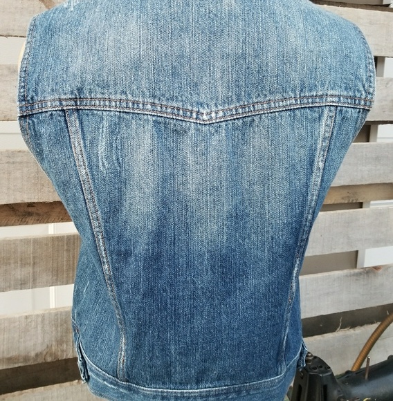 Forever 21 denim jean vest. - Picture 6 of 7