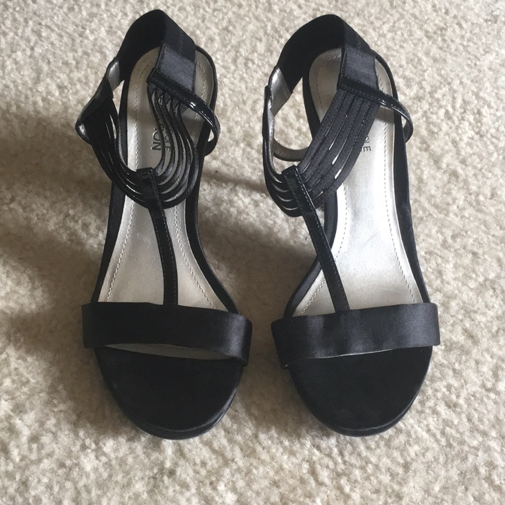 Kenneth Cole  Know Way heel