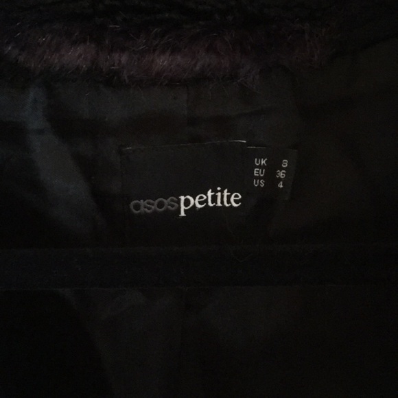 ASOS Petite ‘Cheshire Cat’ Faux Fur Coat - Picture 2 of 4